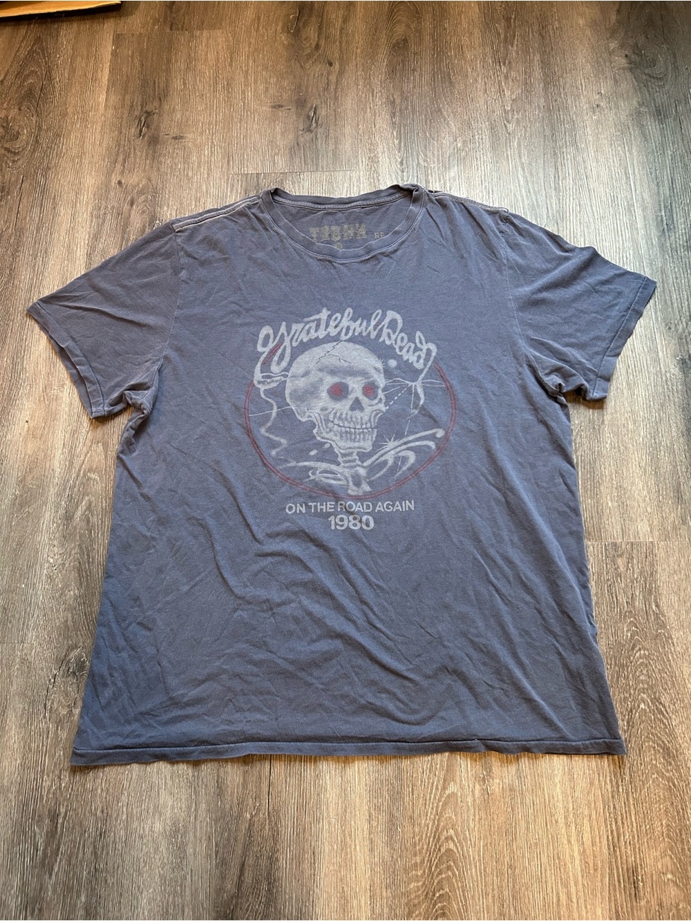 Grateful Dead 'On the Road Again 1980" graphic t-shirt Hard Rock Trunk Sz XL